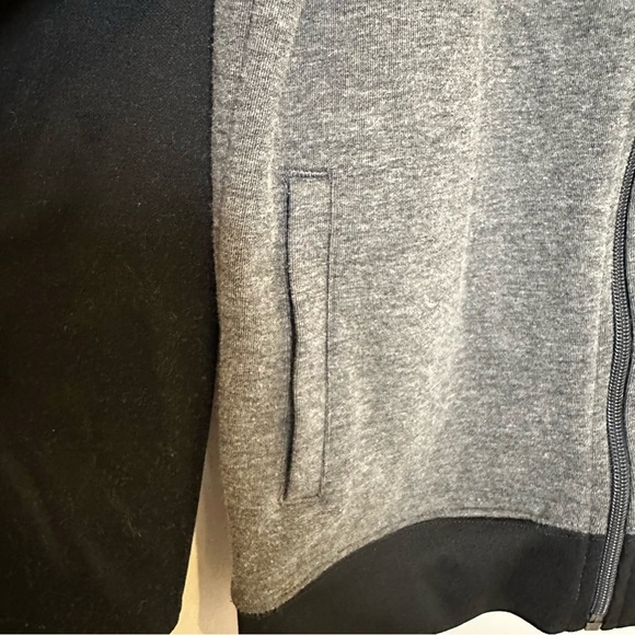 Roots Canada kids zip up lightweight jacket - Picture 6 of 12